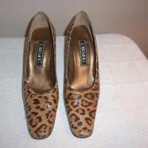 Leopard Print Pumps